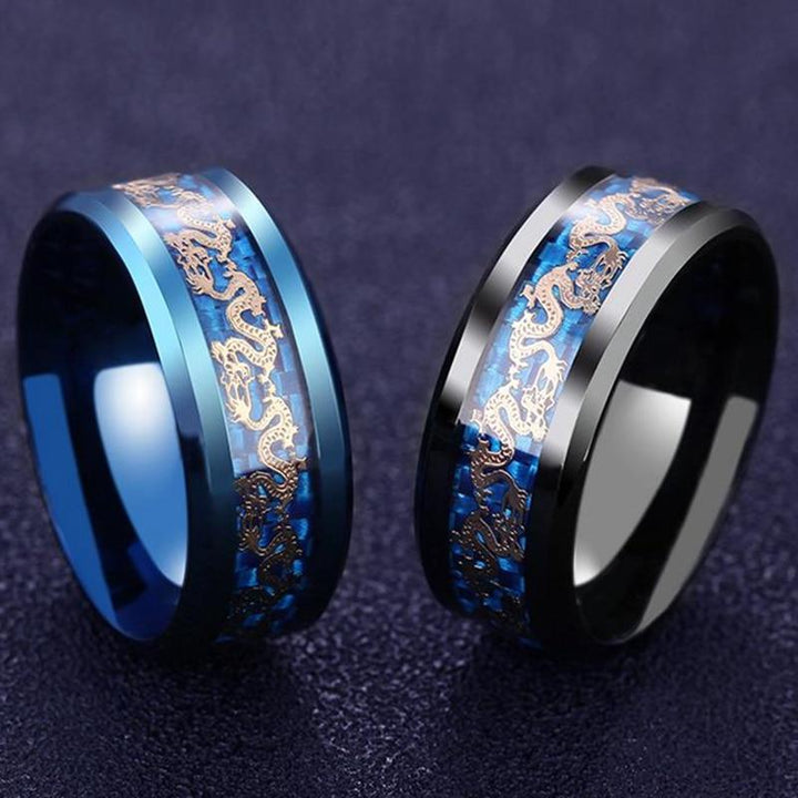 Perfekt gave: unisex keltisk drage ring i slitesterkt titanstål for jubileum eller forlovelse.