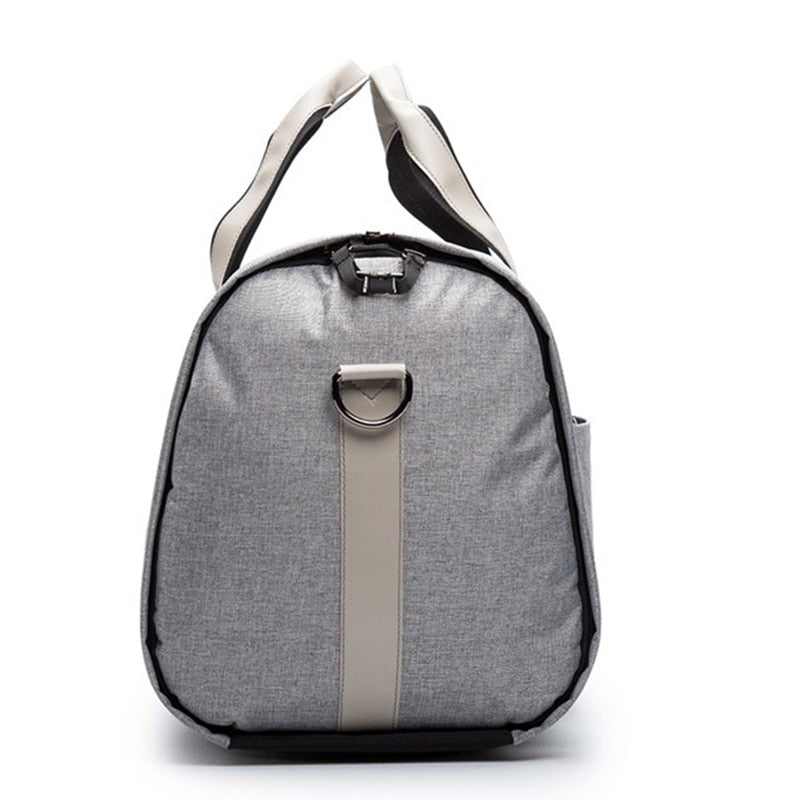 Innovativ executive reisebag med innebygd dressbag, holder klær rynkefrie på forretningsreisen.