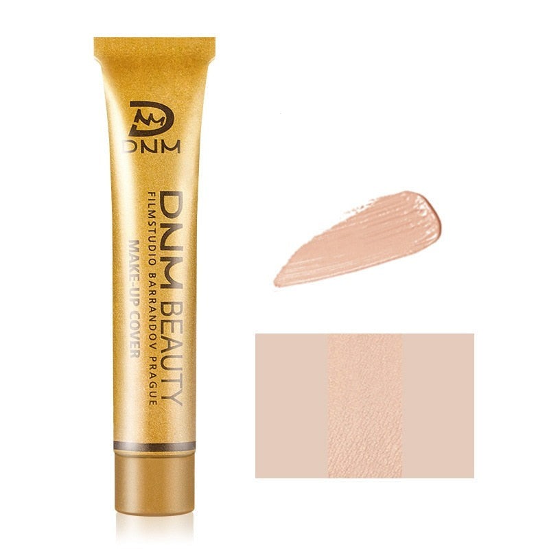 Full dekkevne med dekkende concealer. Skjuler alt fra urenheter til mørkeringer for feilfri hud.