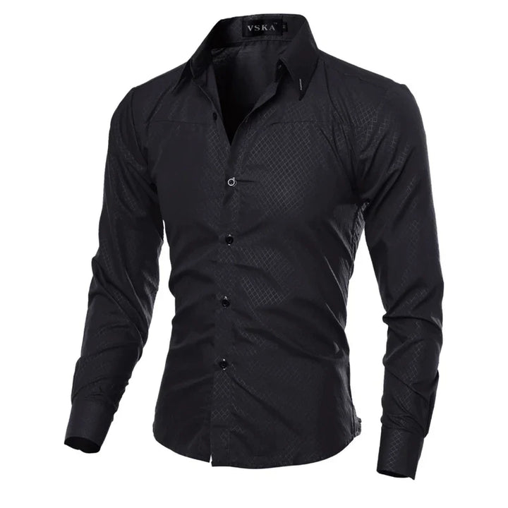 Rutete langermet herreskjorte i slim fit. Komfortabel og allsidig, flott for både kontor og fritid.