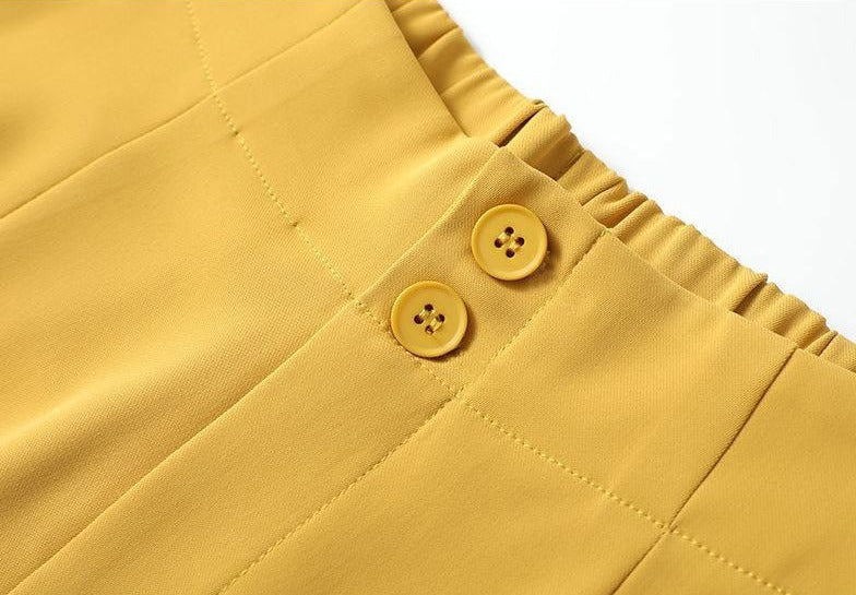 Komfortable damebukser, løse og med brede ben. Pustende, antistatiske polyesterbukser for casual stil.