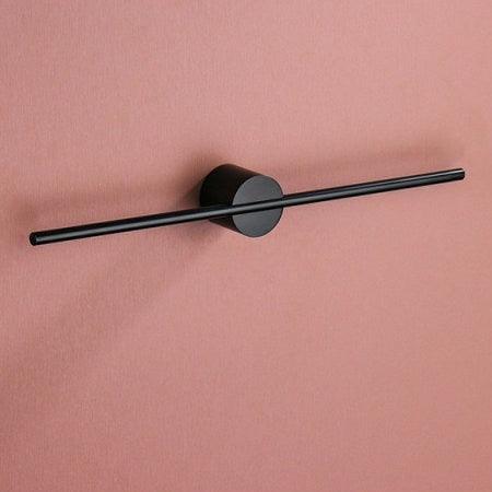Funksjonell håndkleholder med justerbar stang. Optimal for et moderne baddesign og smart oppbevaring.