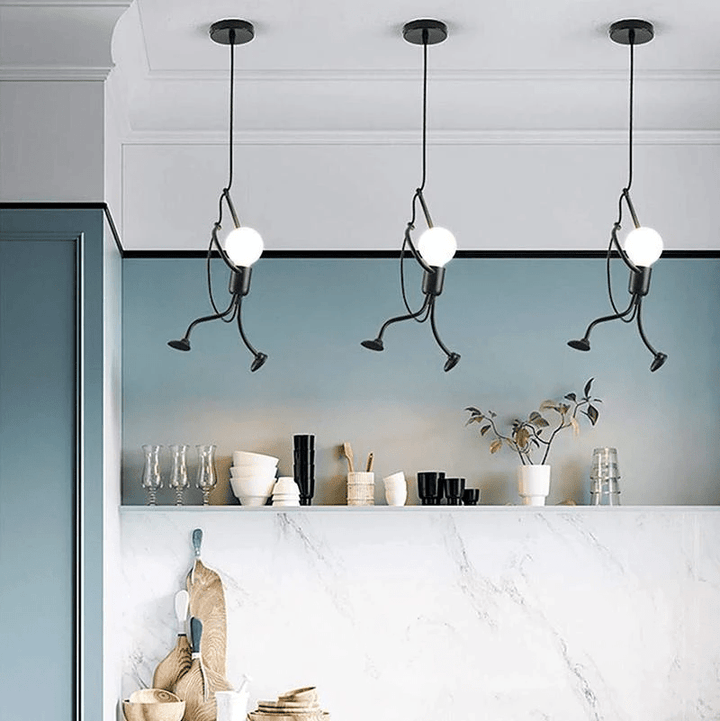Sjarmerende liten mann taklampe. Nordisk design, E27 belysning, et blikkfang.