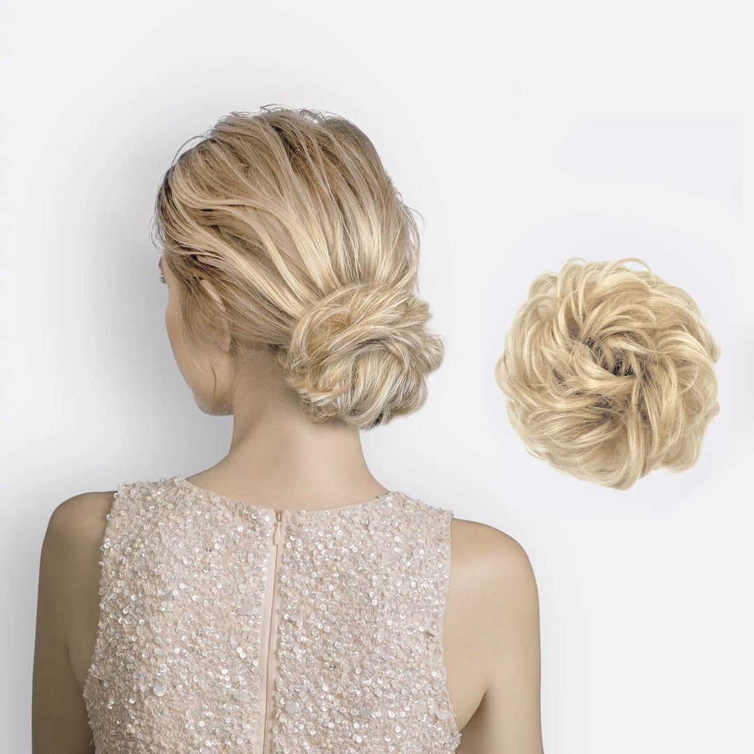 Rask hårfylde med bolle scrunchie i syntetisk hår. Skap en elegant hårknute på sekunder.
