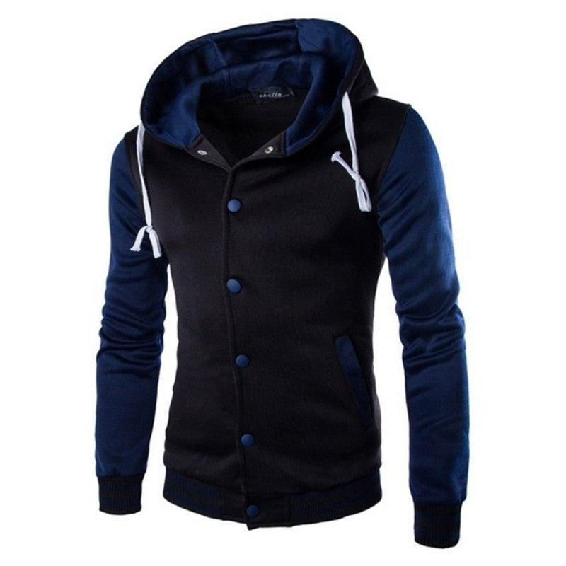Detaljer av klassisk menns baseball hettegenser, viser stoff og sporty finish.