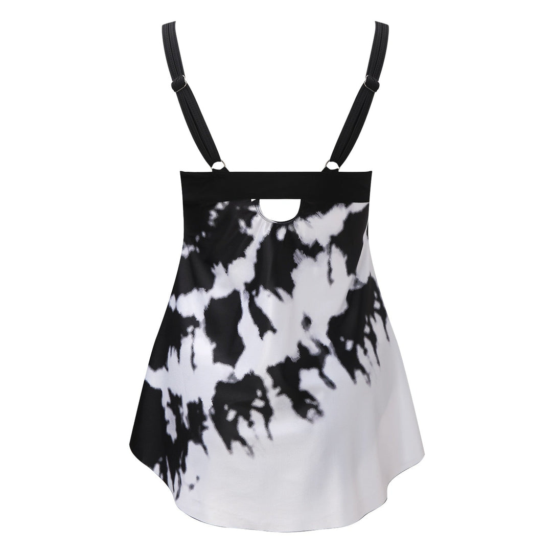 Trendy tankini badedrakt for kvinner. Flatterende passform, perfekt todelt badetøy for strand og sommeraktiviteter.