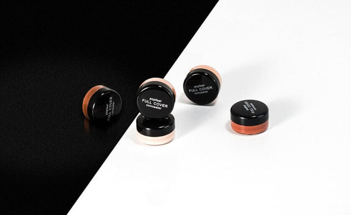 Naturlig finish concealer for å lysne opp og jevne ut hudtonen effektivt.