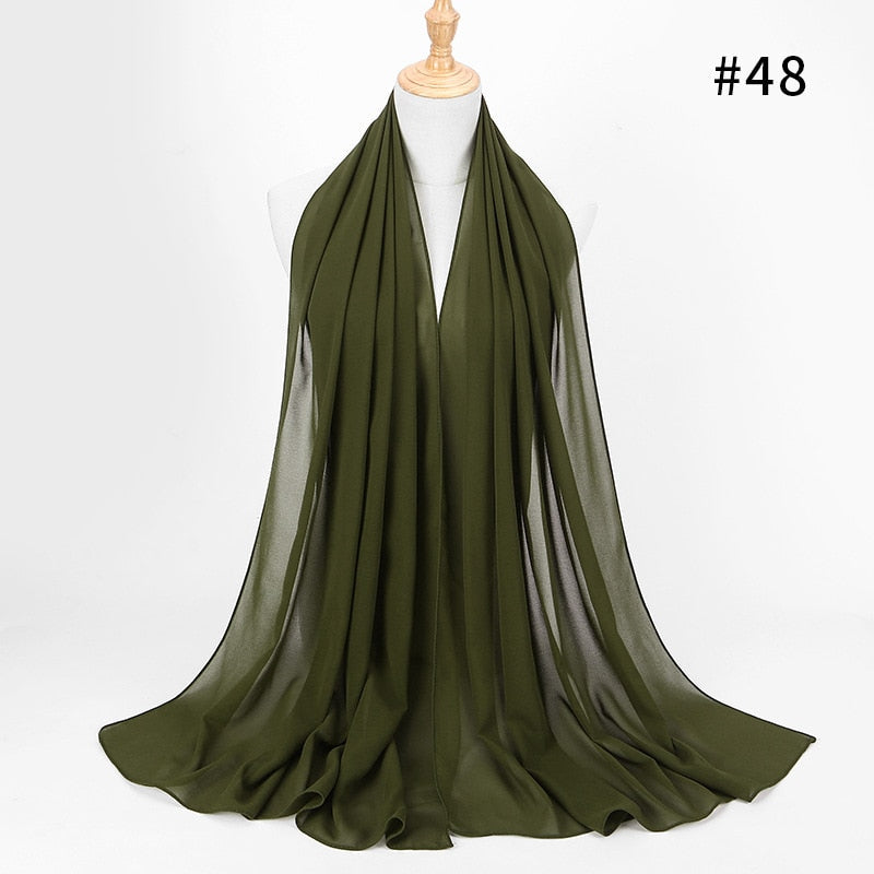 Allsidig chiffon sjal, gir en elegant finish til ethvert antrekk.