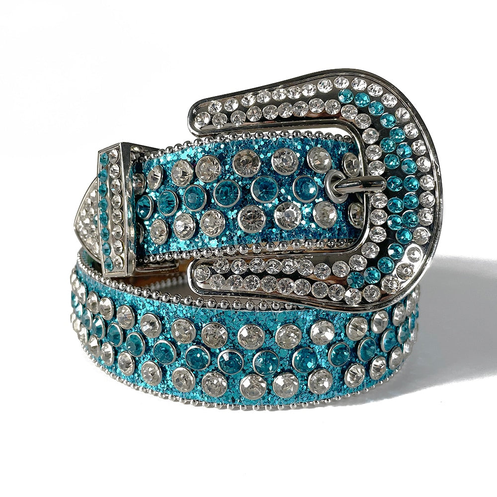 Festlig glitrende belte med rhinestones, et statement-tilbehør for unisex garderober.