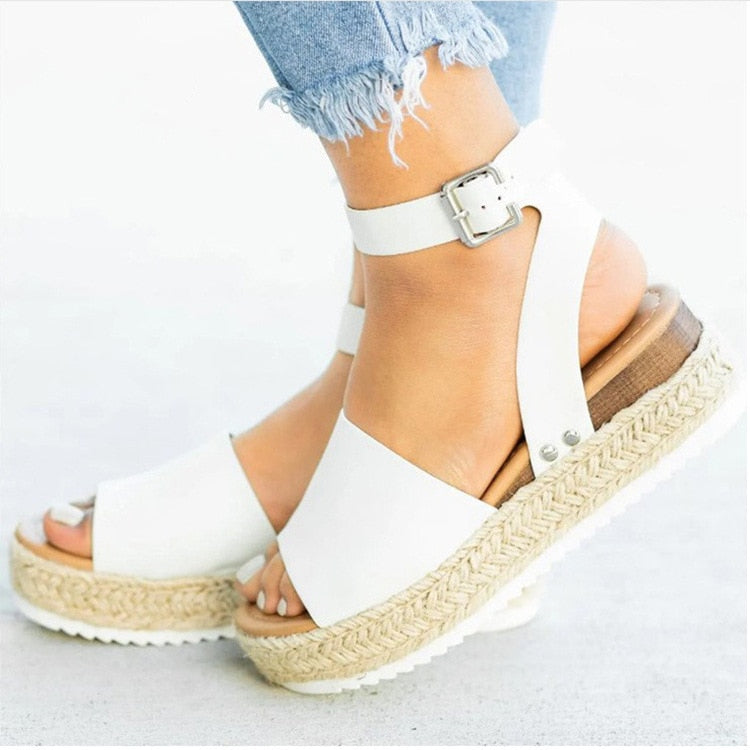 Kvinner's plattformsandaler med espadrille-design. Elegante komfortsko for sommeren.