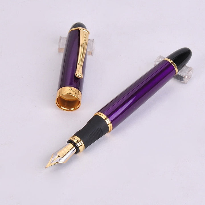Premium metallpenner i et gavesett, perfekt gaveidé for enhver anledning.
