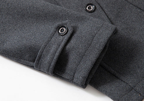 Herre vinterfrakk i varm polyester. Elegant, stilfull frakk, ideelt casual yttertøy for menn i kulden.