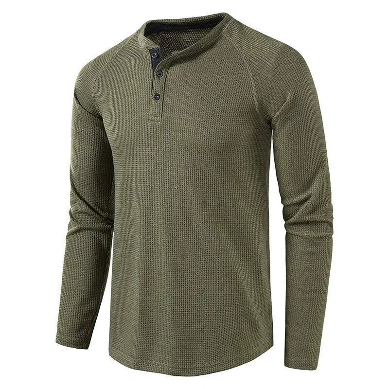 Herre t-skjorte med vaffelstruktur, lang erm, Henley-krage for casual og moderne stil.