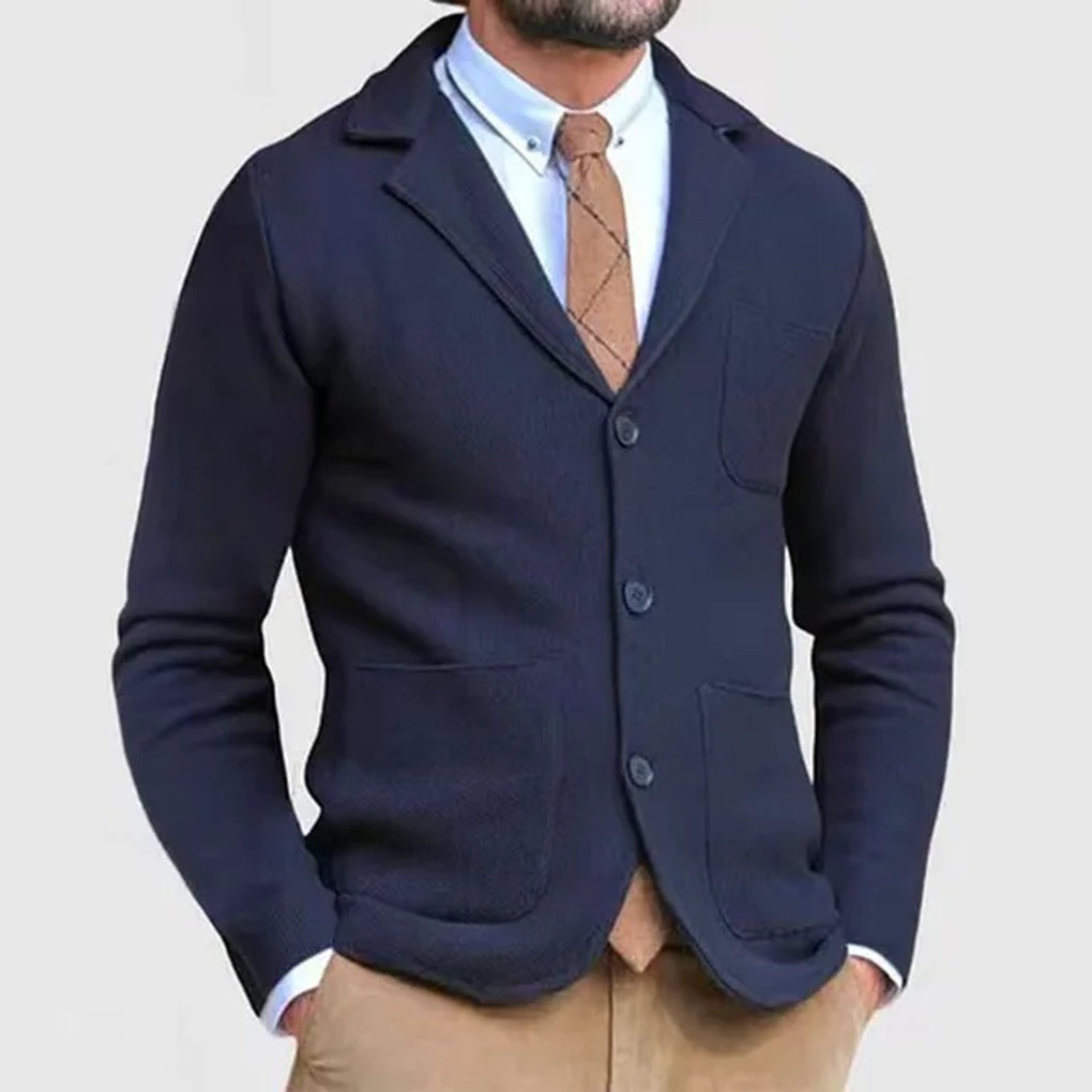 Høst/vår menns strikket blazer. Allsidig smart casual jakke i elegant design for herre. Tidløs stil.