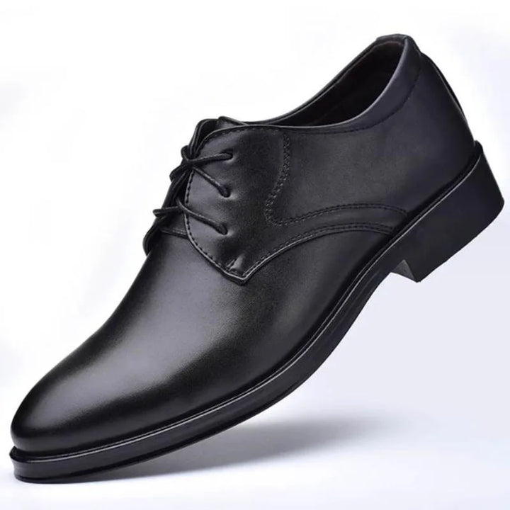 Brune, raffinerte oxfordsko for menn. Perfekte som elegante businessko eller formelle festsko.