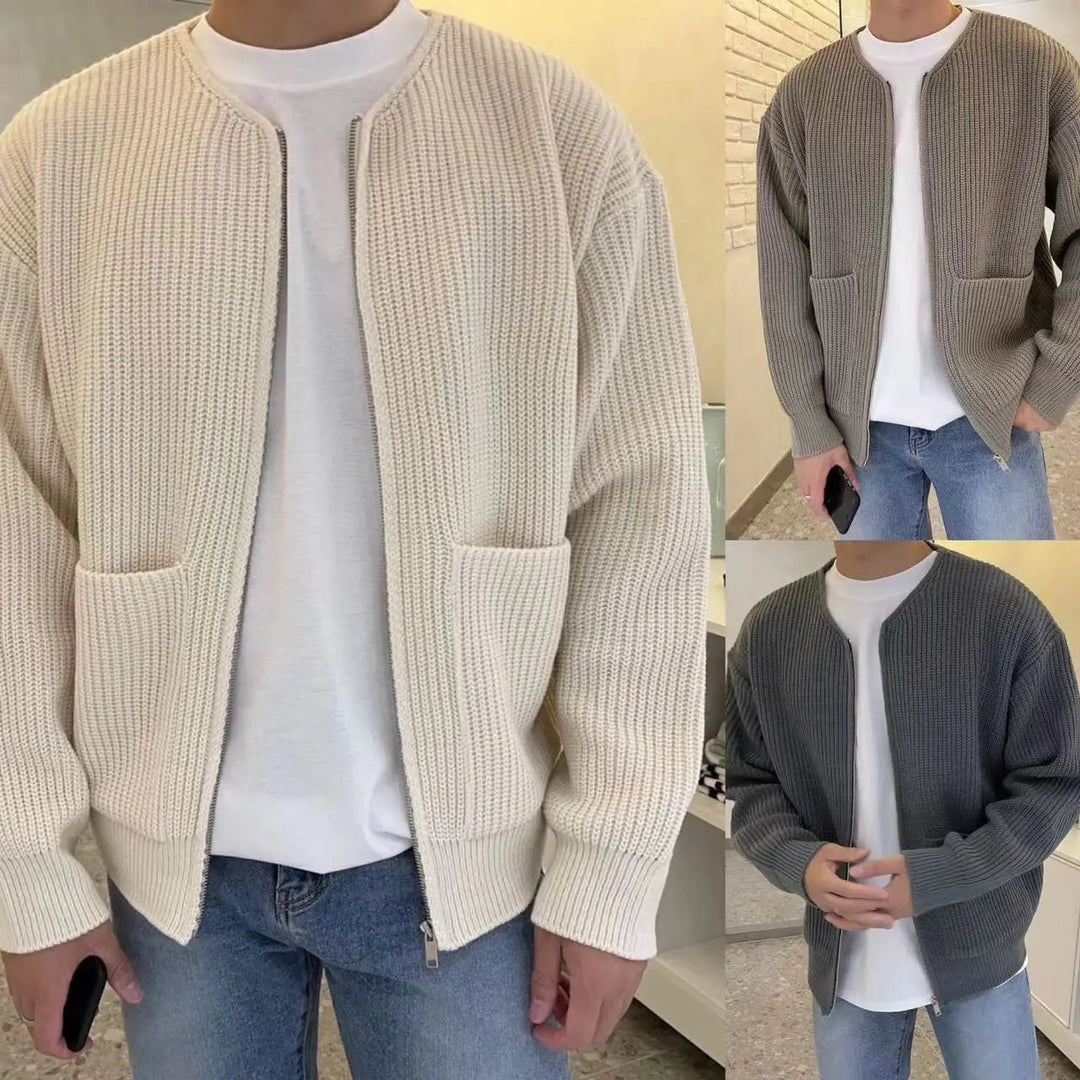 Åpen, strikket herrecardigan i moderne stil. Ideell for lag-på-lag og allround bruk, trendy og komfortabelt.