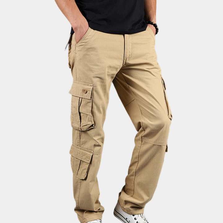 Trendy cargo-bukser for menn i praktisk design, tilbyr optimal komfort