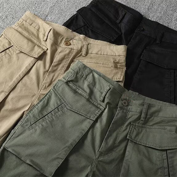 Taktiske cargo shorts for menn, med god passform og lommer for utendørs eventyr.