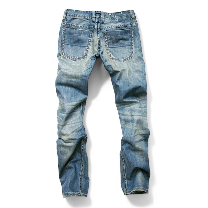 Komfortable denim herrejeans med klassisk passform. Perfekte bukser for mennsmote, gir tidløs stil.