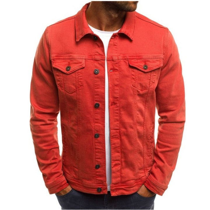 Casual denimjakke for menn med normal passform, ideell for lag-på-lag vår og høst.