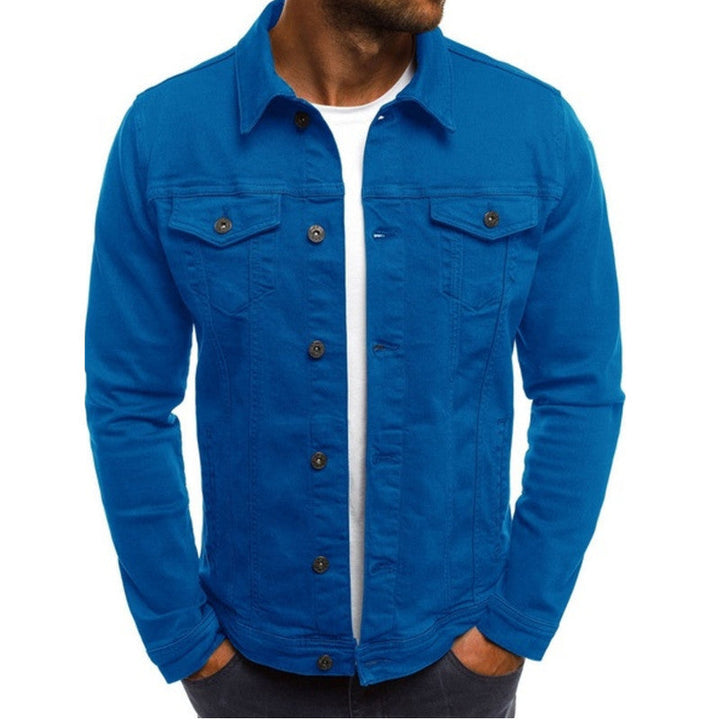 Vår- og høstjakke i denimstil for herre, klassisk design med knapper og normal passform.