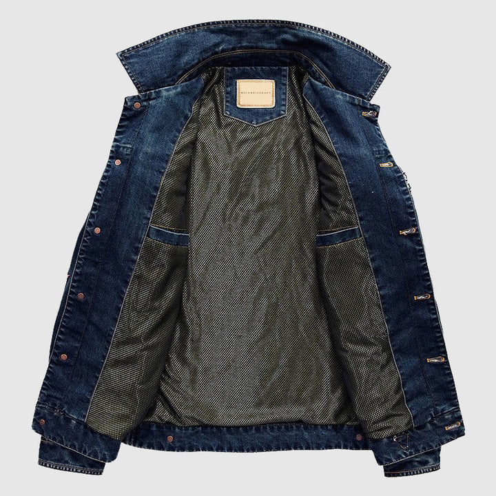 Herre denimjakke i moderne stil, perfekt for fest og hverdagsbruk. Komfortabel og allsidig blå jakke.