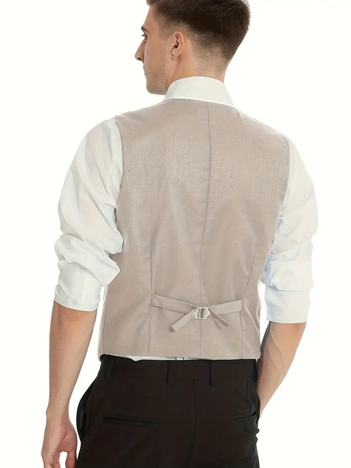 Stilig herredressett for business og formelle møter. Inkluderer blazer, vest og bukser.