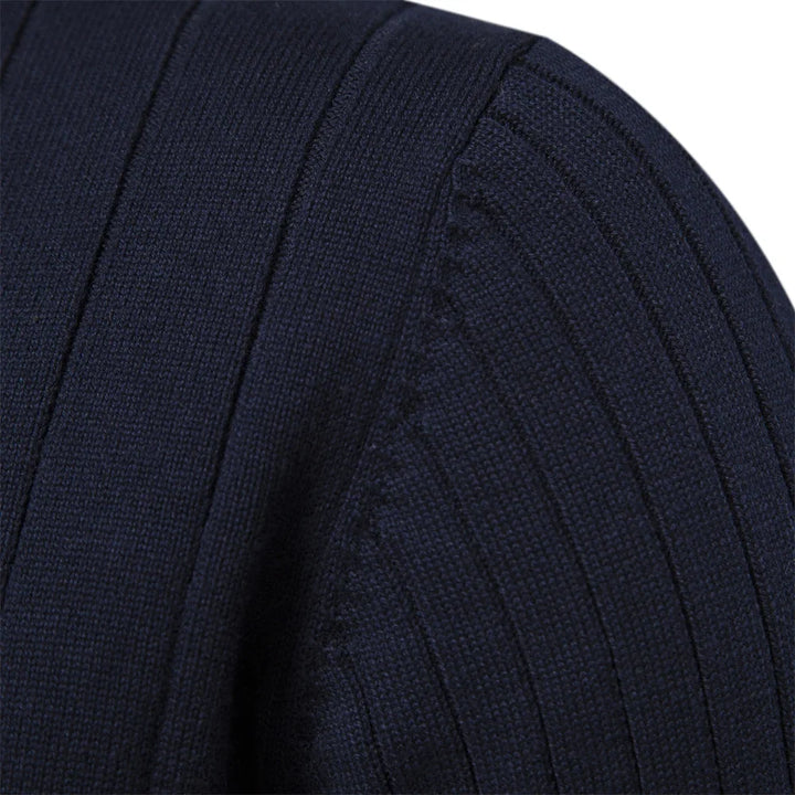 Elegant herregenser med halfzip og ståkrage. En allsidig og komfortabel genser for kjølige dager.