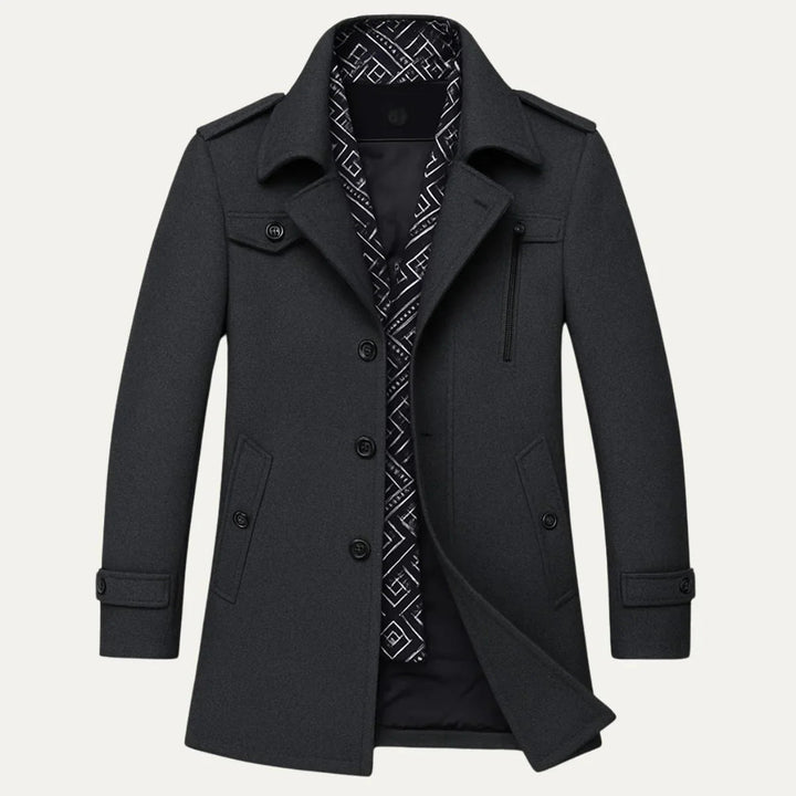 Klassisk herre ytterkåpe i ull. Designet for formell og smart casual bruk.