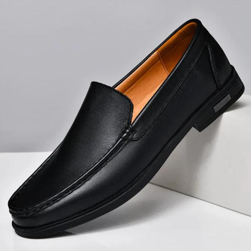 Myke semskede grå loafers for menn. Komfortable fritidssko med en sofistikert touch.
