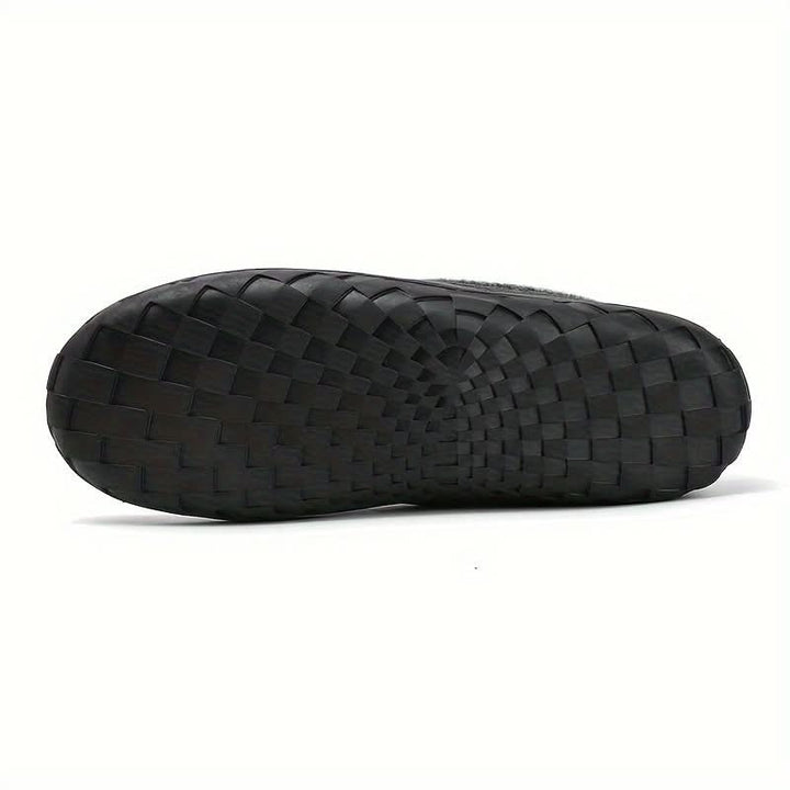 Nærbilde av den enkle slip-on designen, gjør disse herre loafers til ideelle fritidssko.
