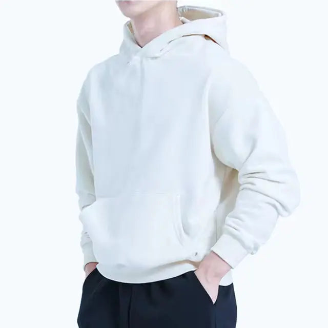 Myk og løs menns hettegenser. Perfekt for casual dager, gir komfort og trendy stil.