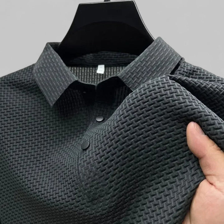 Komfortabel herre kortermet polo for sommeren, perfekt for både casual og pyntet stil.