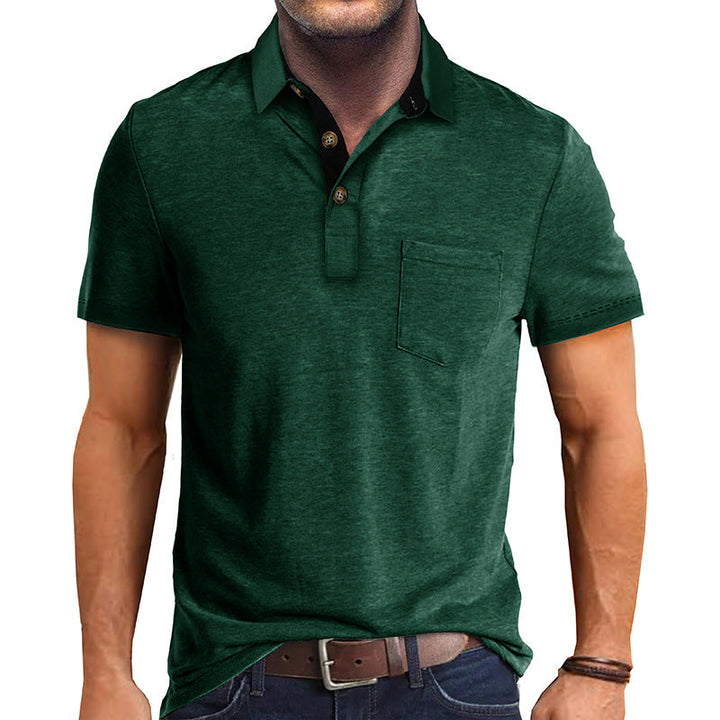 Myk og komfortabel herre poloshirt, ideell for lag-på-lag stil eller alene på varmere dager.