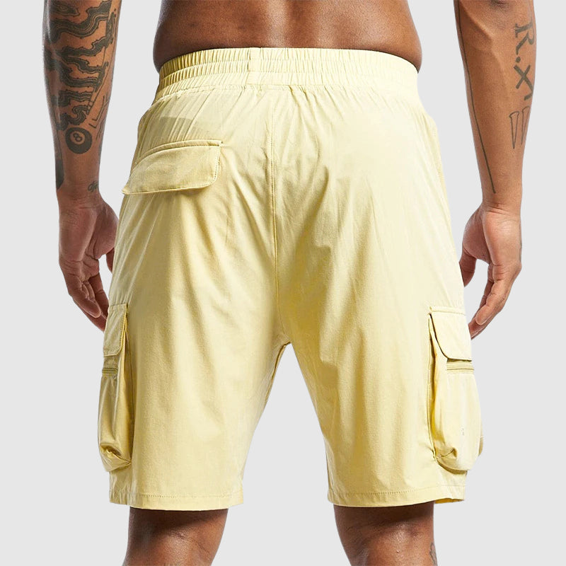Komfortabel sommershorts for herrer, med store praktiske lommer og avslappet passform.