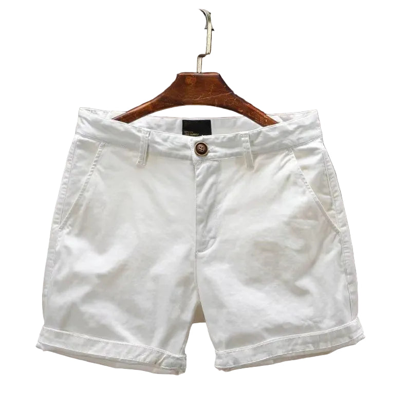 Komfortable herre sommershorts med løs passform, perfekt for fritid og varme dager.