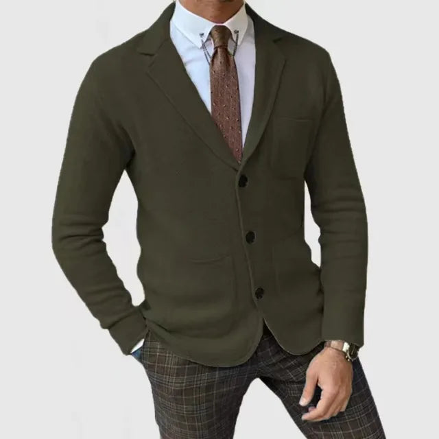 Elegant herreblazer i strikk, en uformell men sofistikert del av enhver manns garderobe.