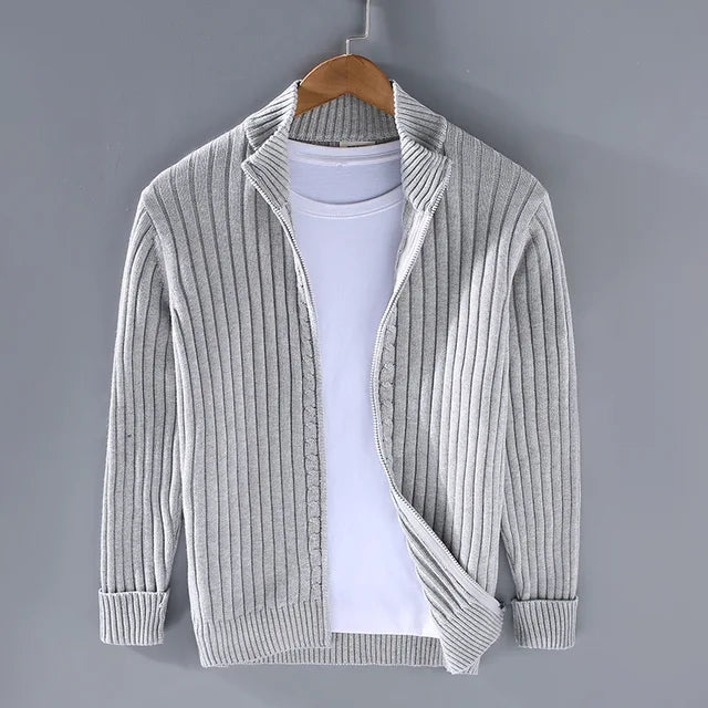 Stilig herregenser med urban vri, perfekt for en moteriktig og avslappet look i byen.