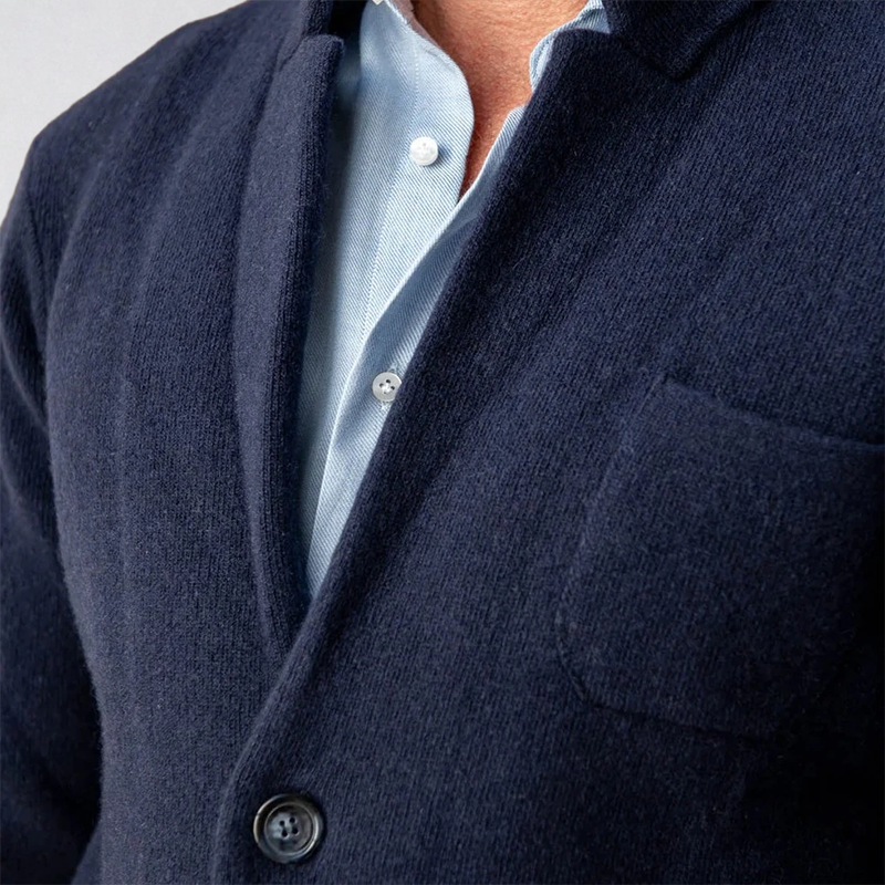 Komfortabel herreblazer for smart casual fritidsbruk. En stilren og allsidig blazer for herremote.