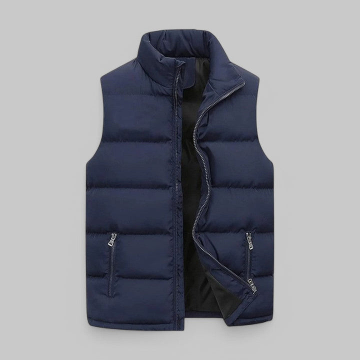 Allsidig vattert høstvest for menn, også perfekt som vårvest. Gir varme og stil i lettvektsdesign.