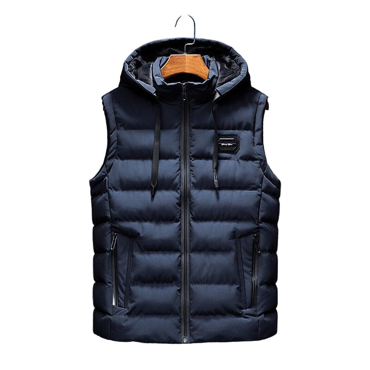Stilig herrevest med hette og moderne mønster. Perfekt casual ytterplagg for høst og vinter.
