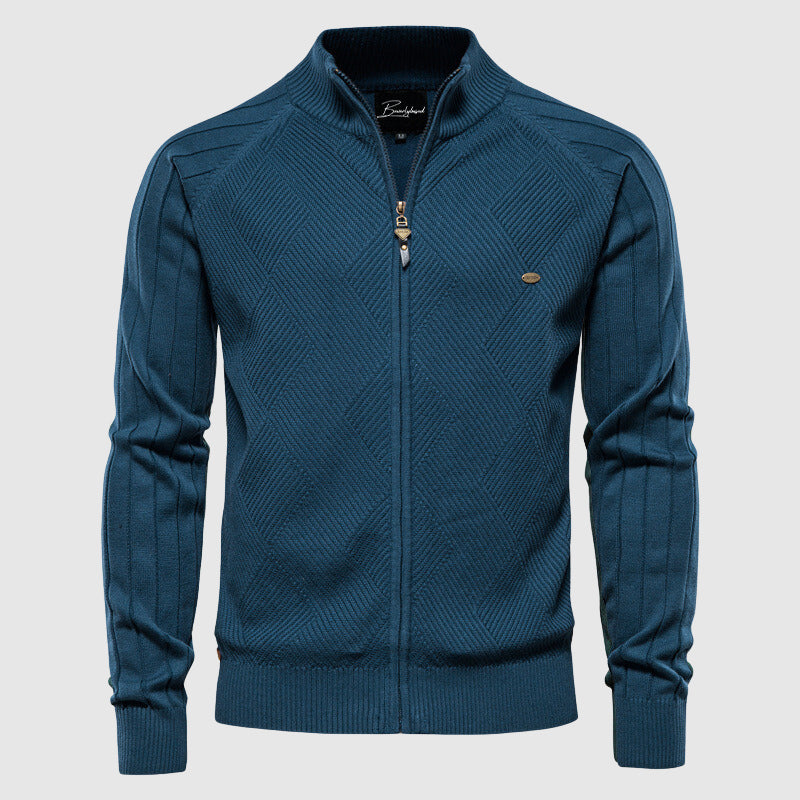 Stilren herre zip-up cardigan med ribbet design. Gir et casual, men smart utseende.