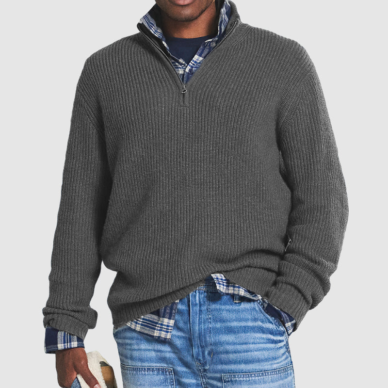 Elegant herresweater med glidelås. Smal passform, allsidig for business og fritid.