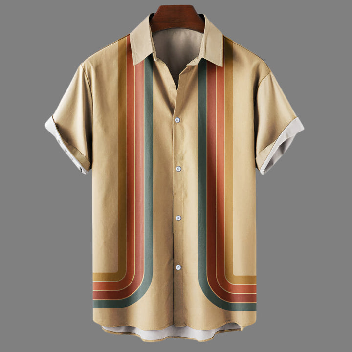 Løs retro kortermet skjorte for menn i pustende bomullslin. Perfekt som fritidsskjorte til sommerbruk.
