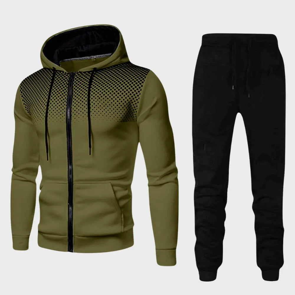 Modell i sporty herre treningssett; grå hettegenser og joggebukse, perfekt for aktivitet.