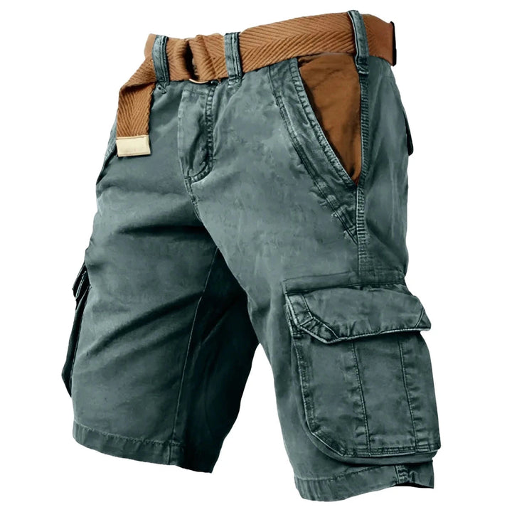 Stilige og komfortable herre cargo shorts, perfekt for sommerens antrekk, med praktisk flerlommet design.