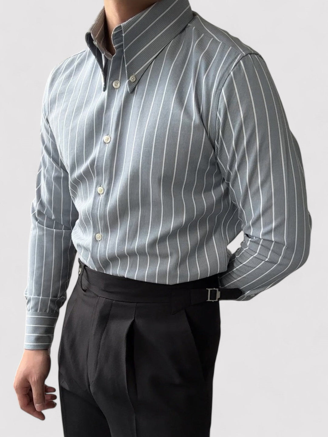 Klassisk stripete herreskjorte slim fit. Moderne og allsidig skjorte for både hverdags og fest.