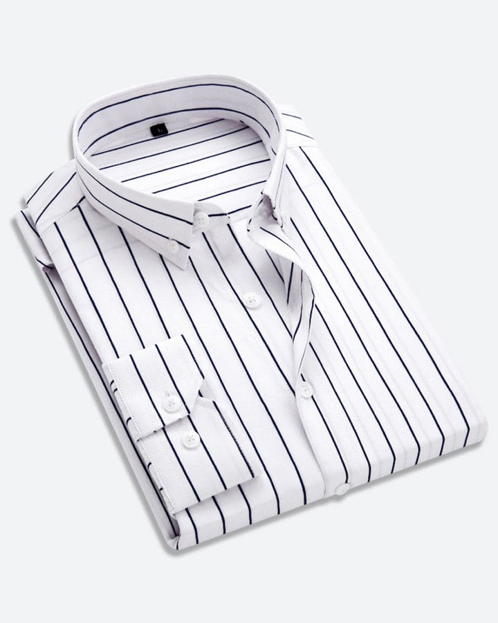 Stripet herreskjorte i bomullsblanding, perfekt for casual look. Komfortabel langermet skjorte for fritid og jobb.