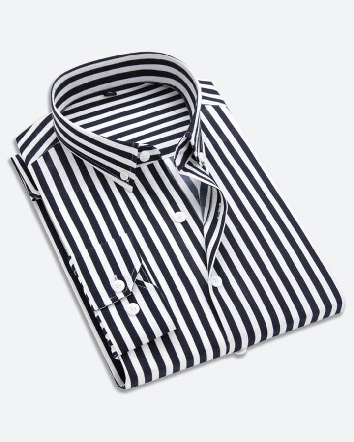 Elegant stripet herreskjorte, langermet bomullsblanding. Ideell for både casual og formelle anledninger, komfortabel stil.