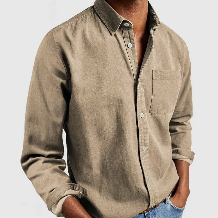 Moderne langermet herreskjorte med jakkekrage. Perfekt for en stilren og komfortabel look.